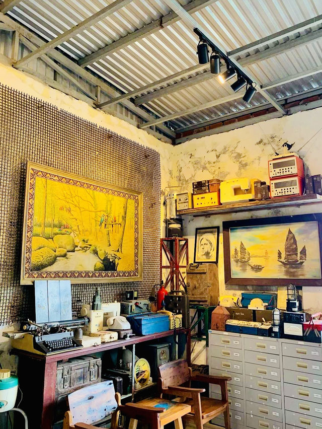 Vintage Coffee Shop In Danang🇻🇳