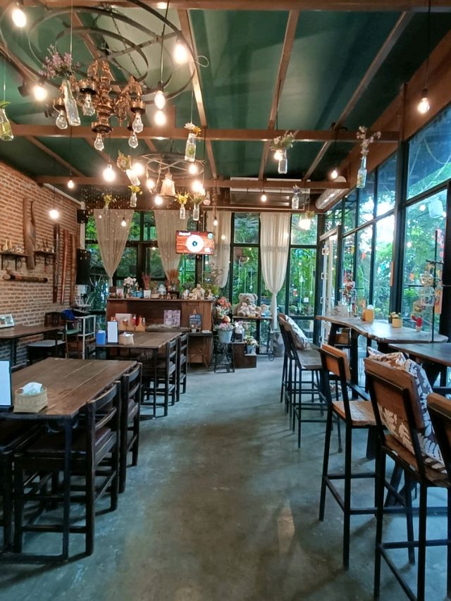 ไปดื่มด่ำบรรยากาศสดชื่น @ในสวนคาเฟ่