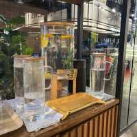 Kl한인타운 몽키아라에 감각적인 카페, Kanteen