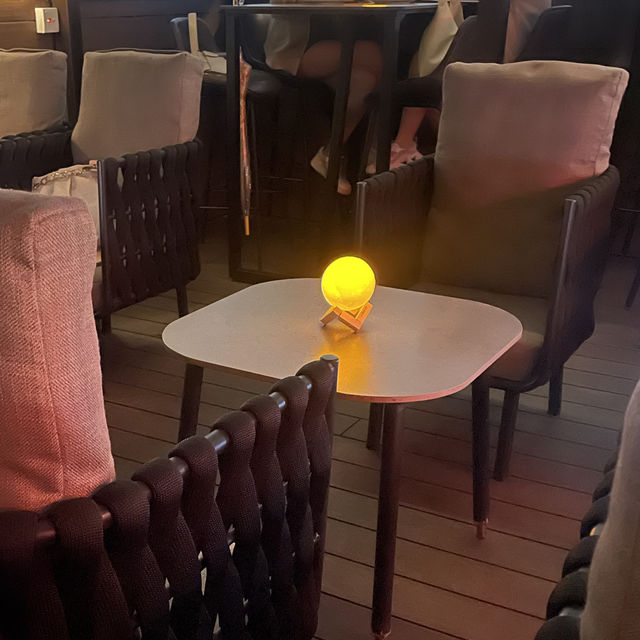 月球主題打卡餐廳🌕氣氛滿分💫🍸
