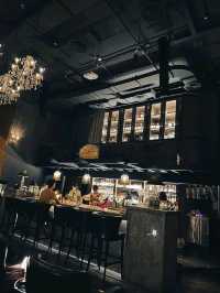 曼谷最佳Jazz bar，黑幫主題Live band，Cocktail出色