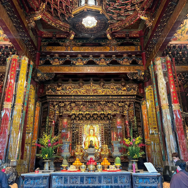 ไหว้วัดดังในไทเป วัดศักดิ์สิทธิ์ในไทเป ไต้หวัน 台北