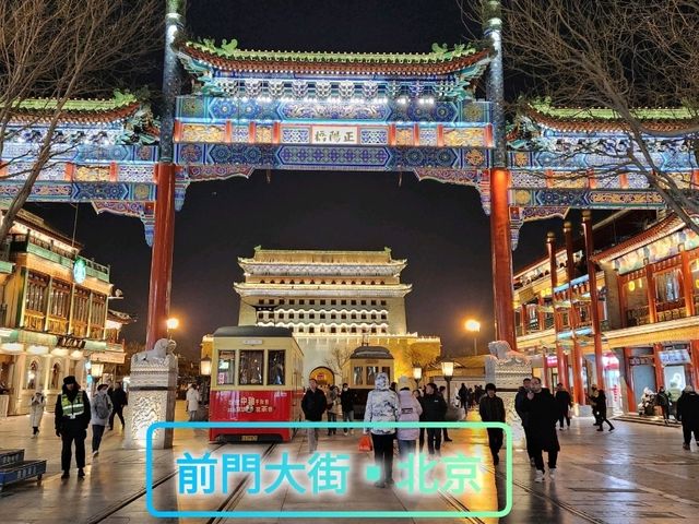 在現代大街上的古舊建築▪︎享受散步和購物的樂趣