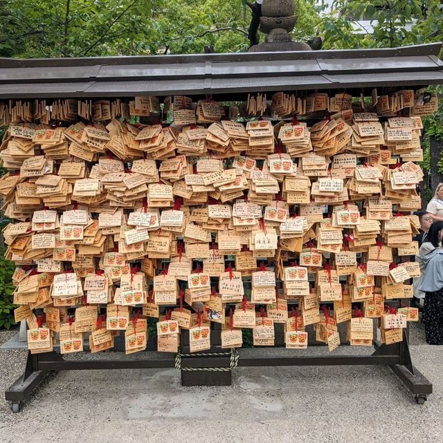 日本大阪-網紅打卡勝地的獅子大張口：難波八阪神社