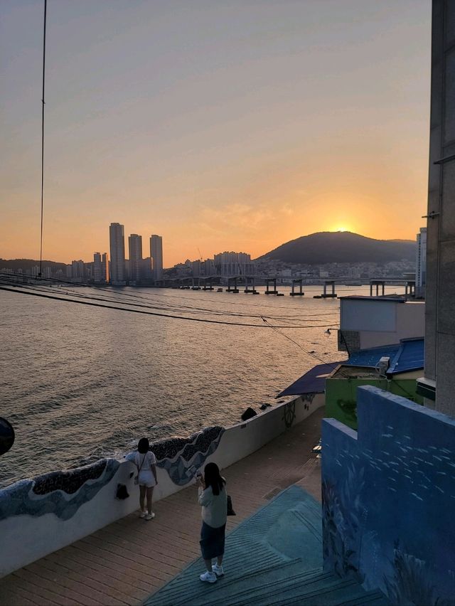 노을이 아름다운 부산 흰여울마을🧡