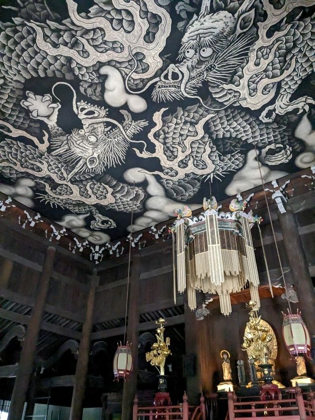 日本京都-栩栩如生的雙龍壁畫：建仁寺