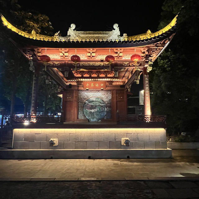 Night life at Tongli Ancient Town