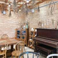 THE SUMMER HOUSE | คาเฟ่ริมน้ำ สไตล์ฟิวชั่น