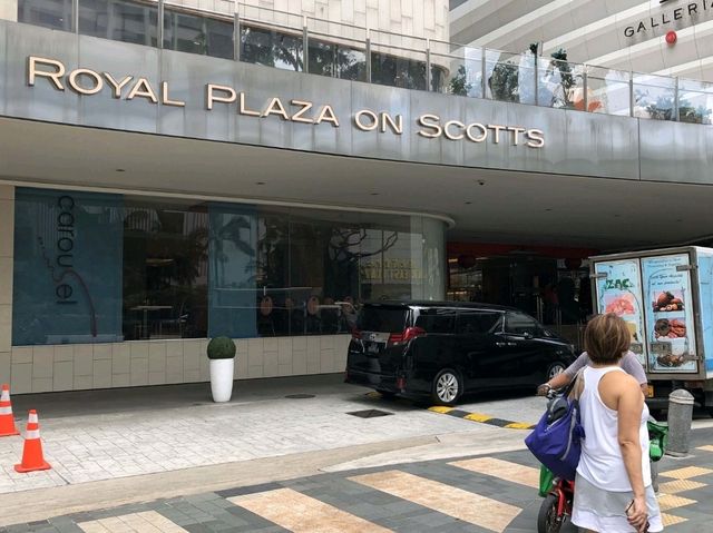Royal Plaza on Scotts