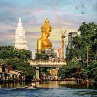 Tranquil Oasis in Bangkok: Wat Paknam Phasi Charoen