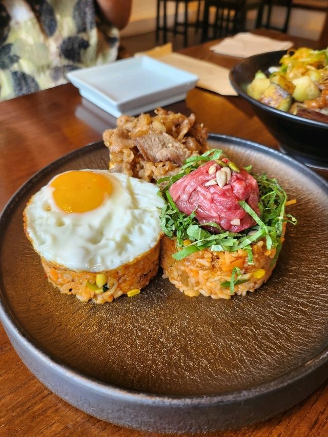 익선동 데이트에서 빠질 수 없는 정갈한 한식