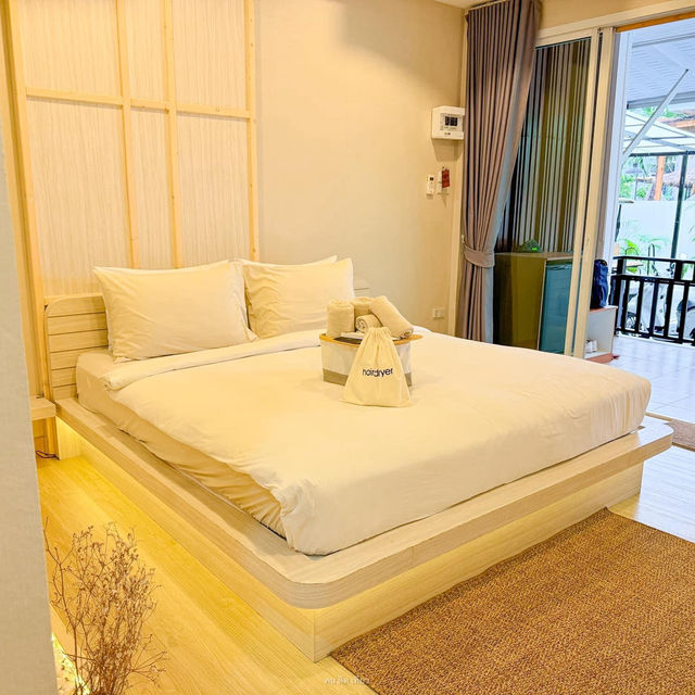 ที่พักเกาะล้าน ติดทะเลสุดไพรเวท ห้องน่ารักมินิมอล