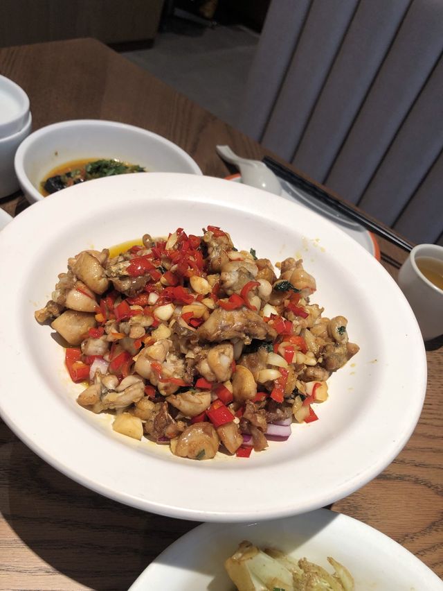 湖南川菜，品嚐牛蛙、臭豆腐和蓮藕湯的享樂之旅