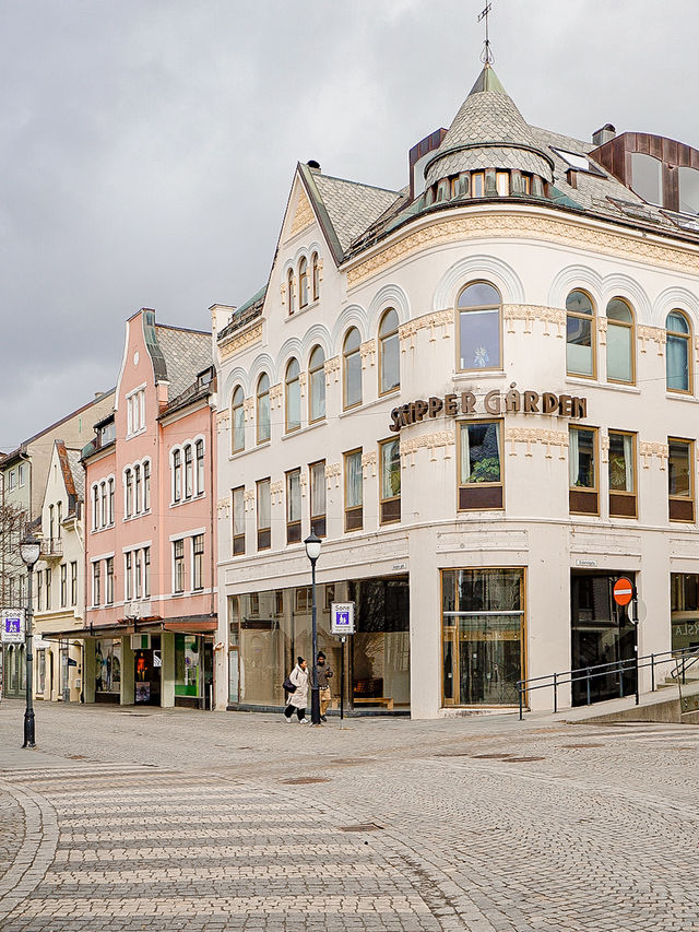 📍Art Nouveau Town