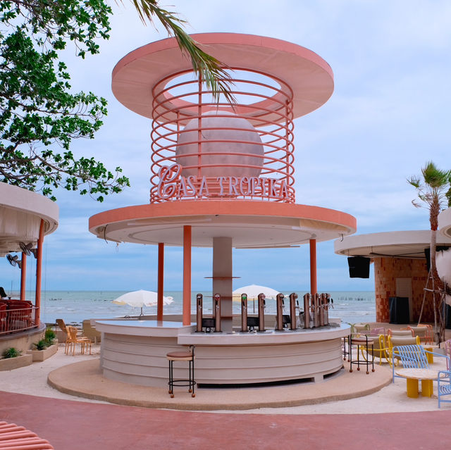 คาเฟ่สวยริมทะเล แลนด์มาร์คใหม่บางแสน