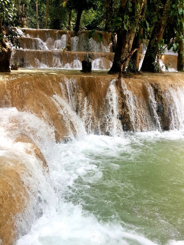 LEFT SPEECHLESS WITH THIS STUNNING WATERFALL