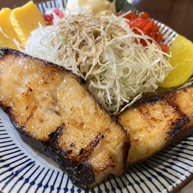 好近朗屏西鐵站的日式定食小店🍱 好近朗屏西鐵站的日式定食小店🍱