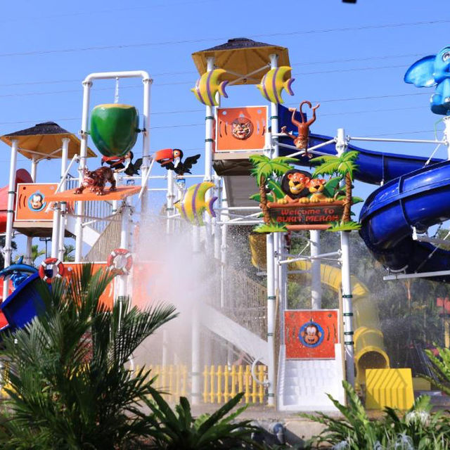 BUKIT MERAH LAKETOWN WATERPARK