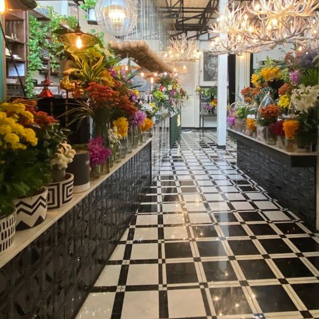 Woo Cafe Art Gallery Lifestyle Shop