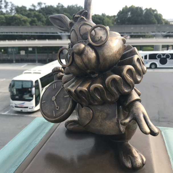 ディズニー】パーク外のブロンズ像特集！ | Trip.com 舞浜