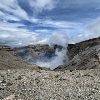 活火山位於九州島上，名為“阿蘇”
