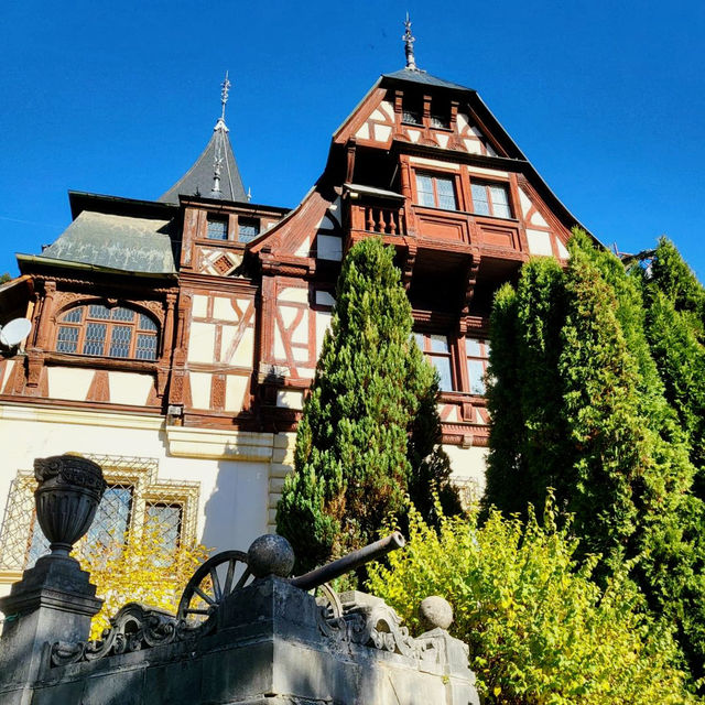Exploring Peleș Castle