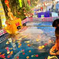 ลอยกระทงที่งานวัดภูเขาทอง 
