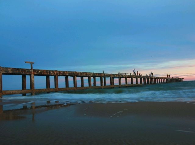เที่ยวหาดเเม่รำพึง