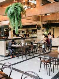 The Hub Cafe and Eatery คาเฟ่ไวบ์ดีย่านพระรามเก้า