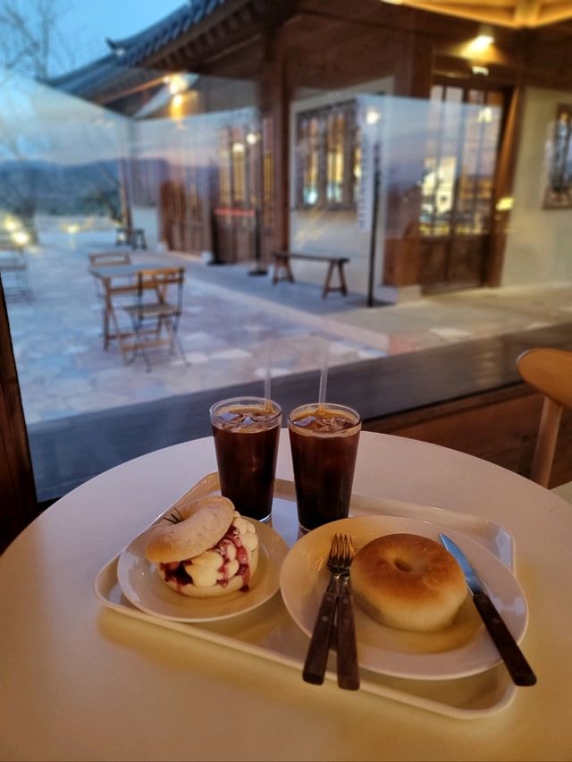 일몰부터 야경까지 다 예쁜 경주 베이글카페☕️