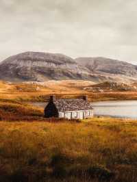 Thatched Roofs and Stone Walls: Falling Head Over Heels for Scotland’s Charming Houses
