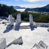 【広島 未来心の丘】　青と白の世界✨