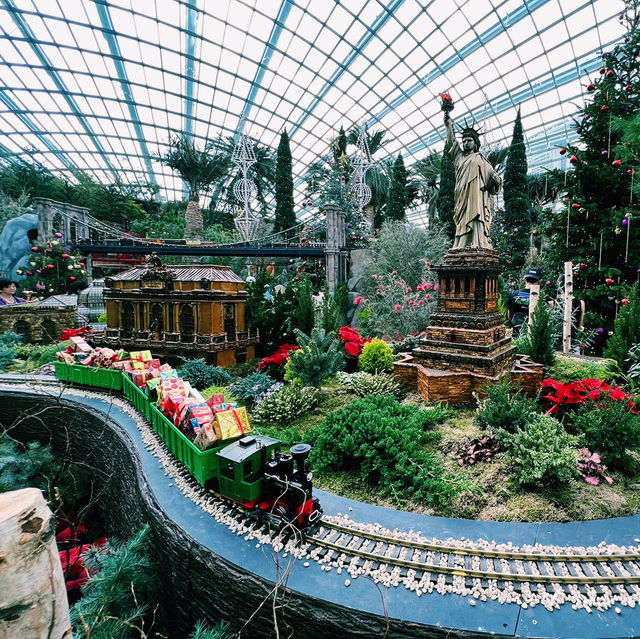 Magical Christmas Journey: The Train Show at Gardens by the Bay 