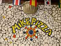 A Slice of Italy in Jakarta: Mike Pizza’s Culinary Delight
