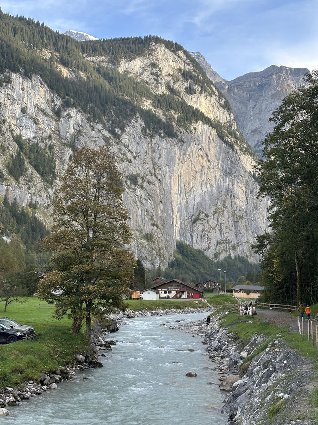  Discover the Fairy-Tale Beauty of Lauterbrunnen Valley in Switzerland