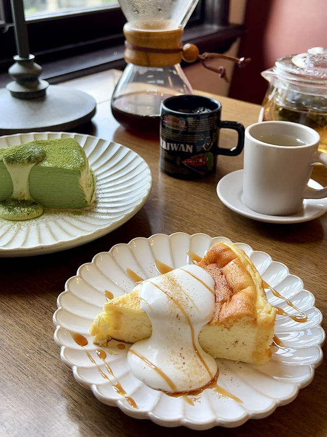 Relaxing Tea Time at 4F Theater Café, Ximen💚