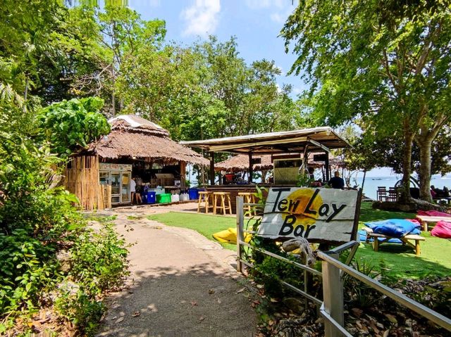 Tew Lay Bar คาเฟ่ริมทะเล กระบี่ 