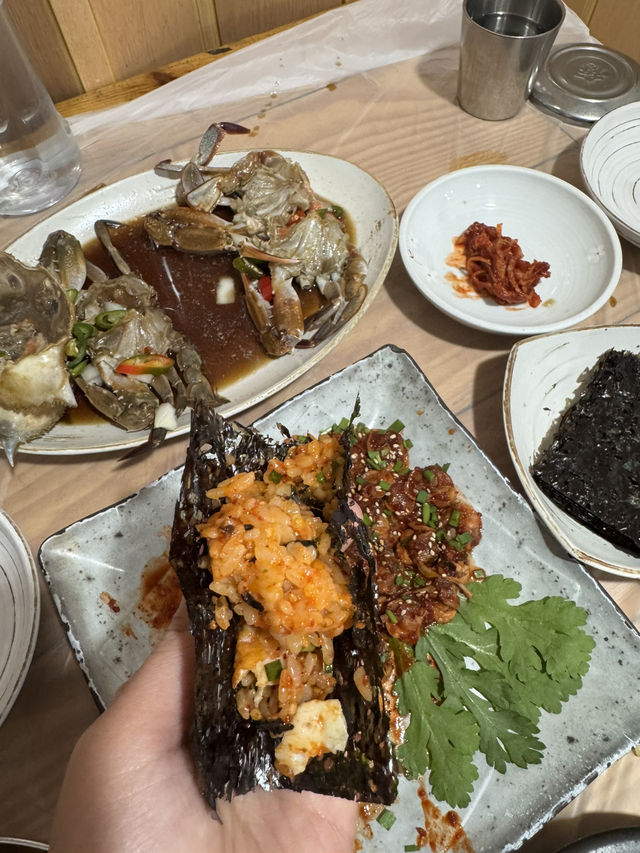 한옥 느낌의 따뜻하고 정겨운 분위기로 가족과 함께가기 좋은곳