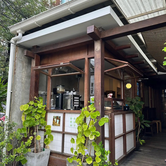 ร้านโดนัทโฮมเมดน่ารักแนวญี่ปุ่น ที่เชียงใหม่ 🥧