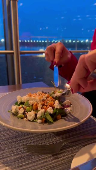 Savour romance at Marinas Restaurant this Valentine’s❤️✨ 