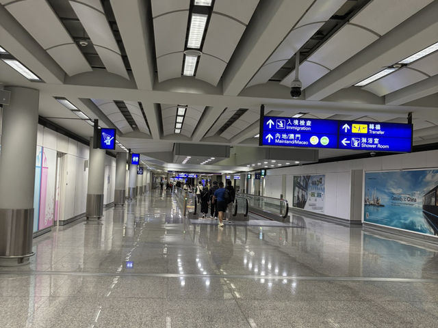 홍콩공항 노숙가능(숙박비 절약!!)