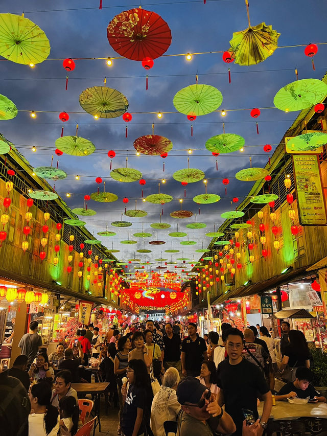 Siniawan - Most beautiful Night Market Street in Bau, Kuching