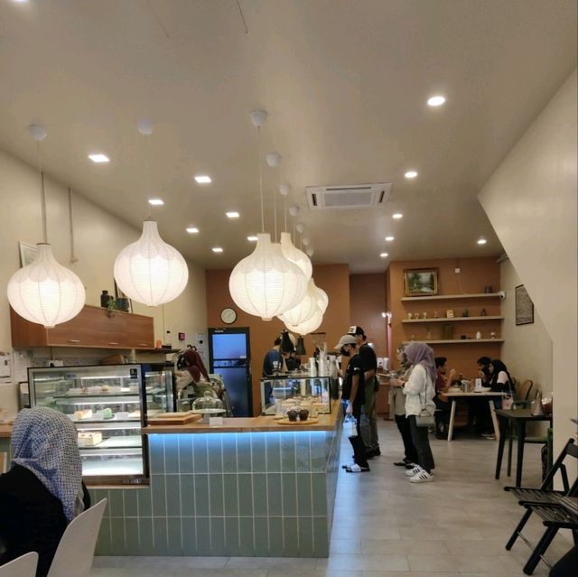 🇲🇾 JOMO Eatery: A Fusion Feast Near Sultan Mahmud Airport