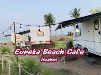 Eureka Beach Cafe Huahin พักผ่อนสุดชิลในรถบ้านริมเ