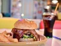 A Hidden Burger Spot Near Tokyo Skytree – Unchain Diner