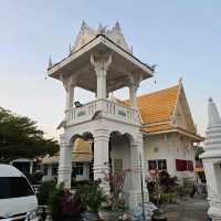 ไหว้พระ ขอพร พระแก้วขาวเพชรน้ำค้างแห่งเมืองอุบล
