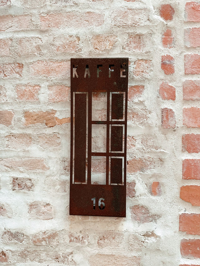 Chill Vibes at Kaffe 16 ☕
