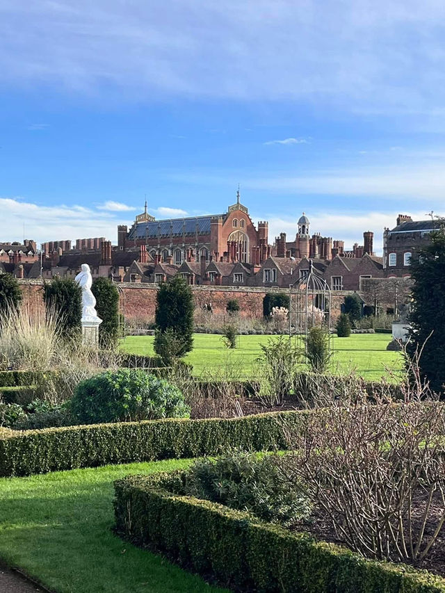 Hampton Court Palace