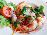 "เรือนไม้ไทยใหญ่" ร้านขนมและอาหารไทย