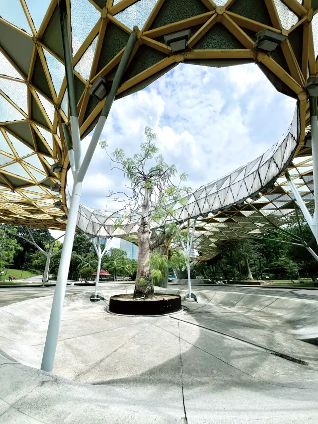 Taman Botani Perdana: สวนสีเขียวที่ยั่งยืนใจกลางกรุงกัวลาลัมเปอร์